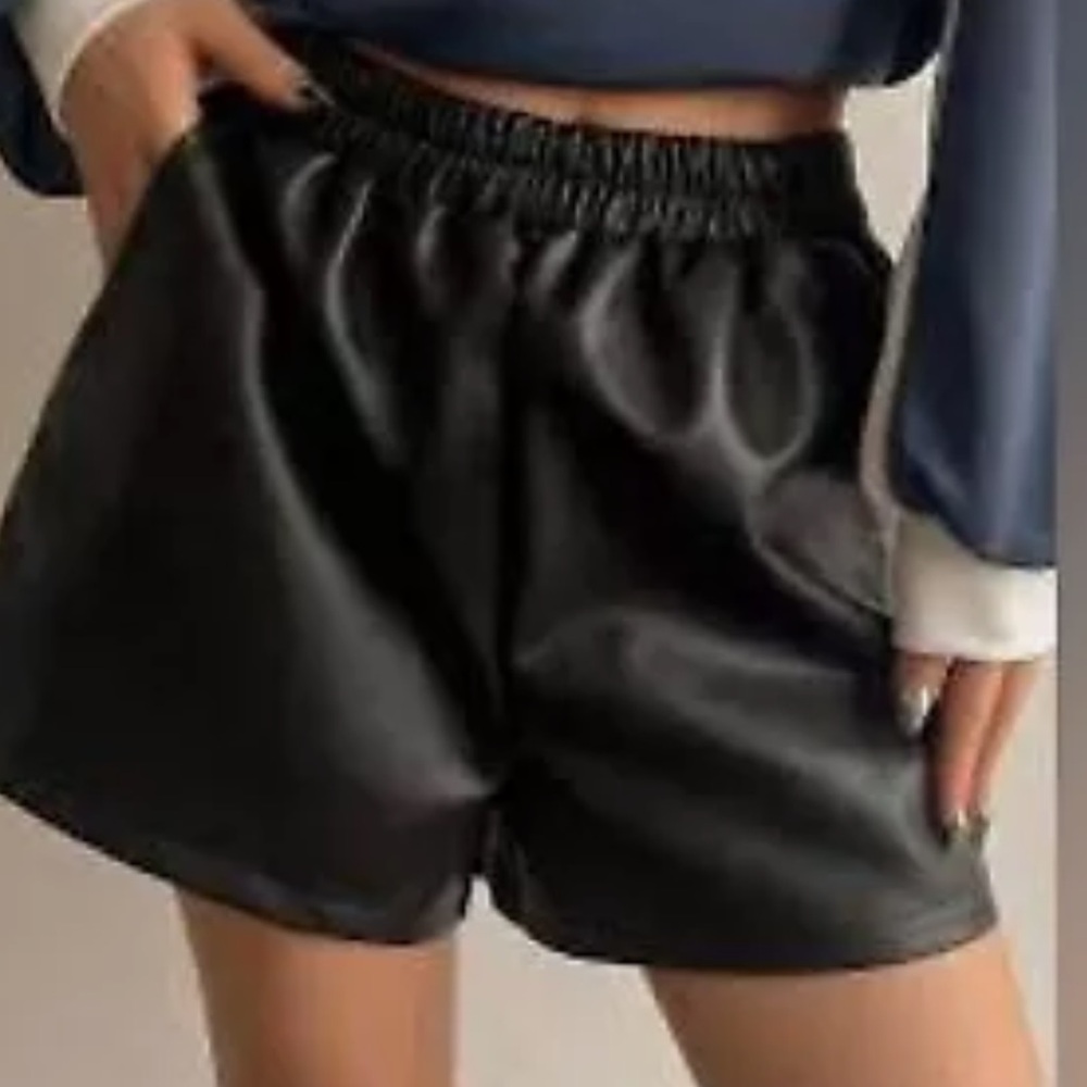 NWOT blank NYC faux leather shorts size 24